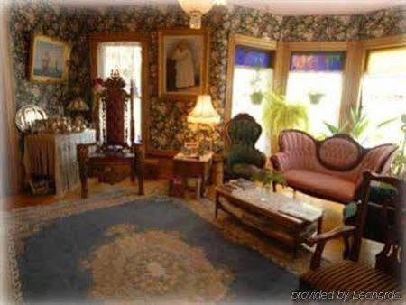 The Lion And The Rose Bed & Breakfast Bed & Breakfast Whitefield Interior photo